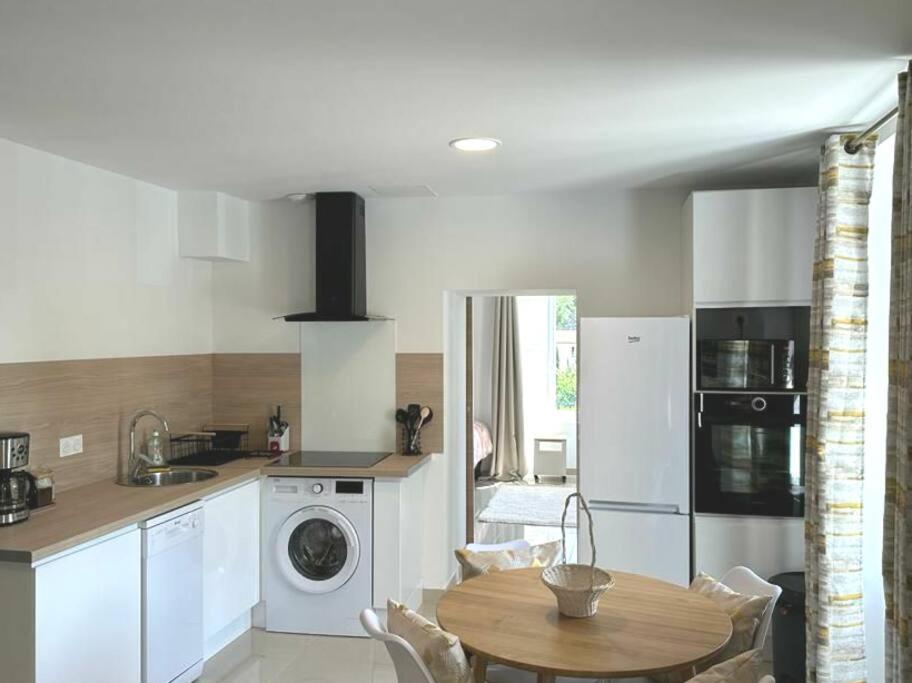 Ferienwohnung Cocoon 52 M2 New, Beautiful View Castle And Mountain Foix Exterior foto